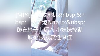 【CP经典】商场女厕全景偷拍11位年轻妹子颜值都还挺不错的（一 ） (7)