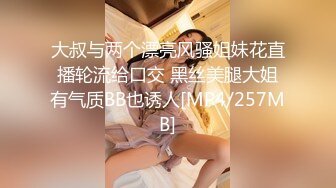 小年轻的4P生活，全程露脸无套爆草黄毛小渣女，两小哥一人草一个看哪个猛，哪个妞叫的骚，床上床下直接内射