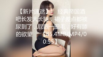 鞍山市聊了一周的妩媚熟女，化了妆风韵犹存哇~~风情万种的口活，喜欢吃鸡、三洞调教，爽死这晚年饥渴的阿姨了 (1)