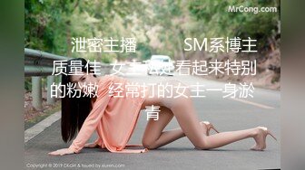 [MP4/ 1.41G] 妖艳人妻露脸激情4P伺候三个大鸡巴，肚兜情趣高跟诱惑享受三个大鸡巴的蹂躏爆草