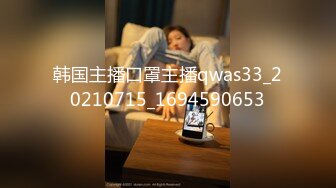 《百度云泄密》小美女被男友忽悠在宿舍脱光了抠B自摸