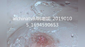 ✿随地尿尿清纯学妹『阿白萝莉』学习小狗边走边尿~再可爱又怎么样，不还是一只喜欢到处撒尿的狗狗