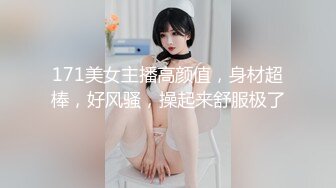 真童顏巨乳妹，G罩杯女神，胸前真材實料不怕驗，甩來甩去很帶感