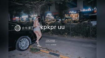 商场女厕近距离偷窥洛丽塔美女的小嫩鲍